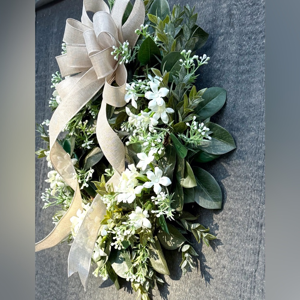 HAND CRAFTED UNIQUE 12” Year Round Wreath - Picture 4 of 8